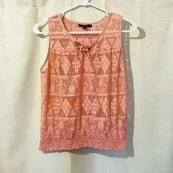 Papaya Woman’s Sleeveless Lace Sheer Top - Picture 4 of 4